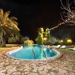 Agrolux Oasis - A Private Pool Escape In Lush Agricultural Serenity * Salakos