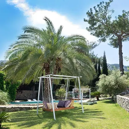 Agrolux Oasis - A Private Pool Escape In Lush Agricultural Serenity Villa *