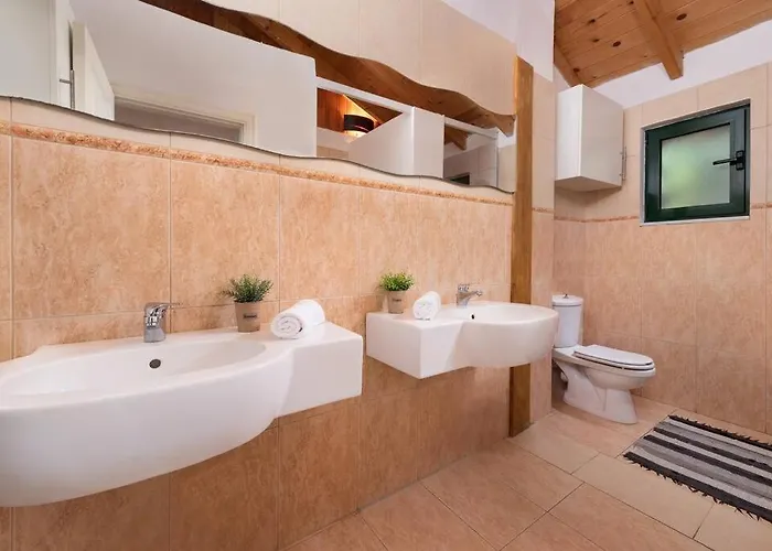 Villa Agrolux Oasis - A Private Pool Escape In Lush Agricultural Serenity Sálakos