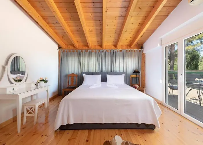 Agrolux Oasis - A Private Pool Escape In Lush Agricultural Serenity Sálakos