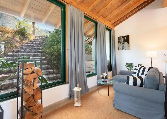 Agrolux Oasis - A Private Pool Escape In Lush Agricultural Serenity *