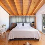 Agrolux Oasis - A Private Pool Escape In Lush Agricultural Serenity Sálakos