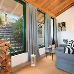 Agrolux Oasis - A Private Pool Escape In Lush Agricultural Serenity *
