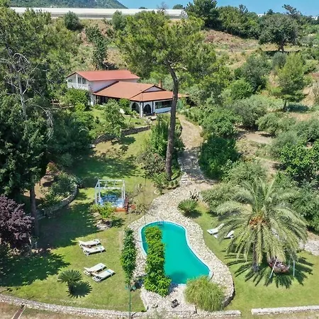 Agrolux Oasis - A Private Pool Escape In Lush Agricultural Serenity * Sálakos