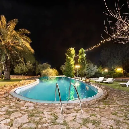 Agrolux Haven - Where Nature Meets Refined Comfort -Private Pool * Salakos